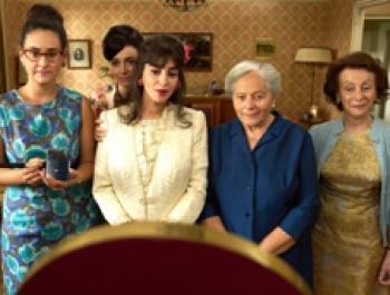 MIT LIEBE UND CHANSONS